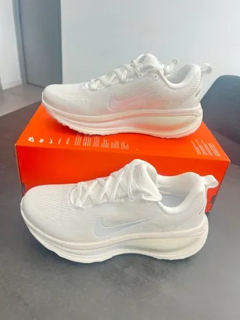 Gebrauchtes Nike Vomero 18 Running Shoes
