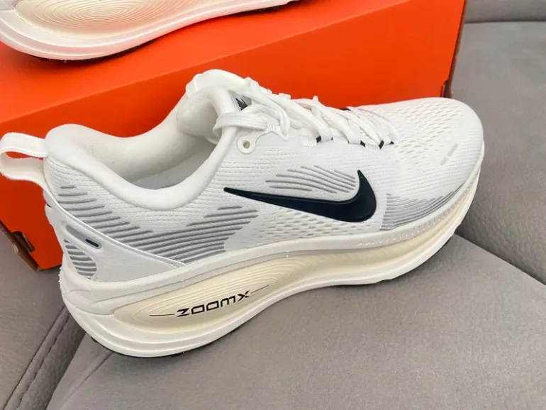 Gebrauchtes Nike Vomero 18 bike — Bild 2 von 12