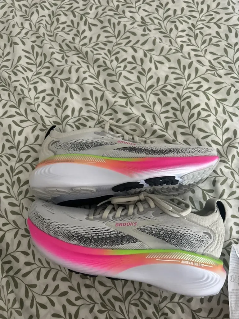 Brooks Running Shoes bike usato — immagine 9 di 9