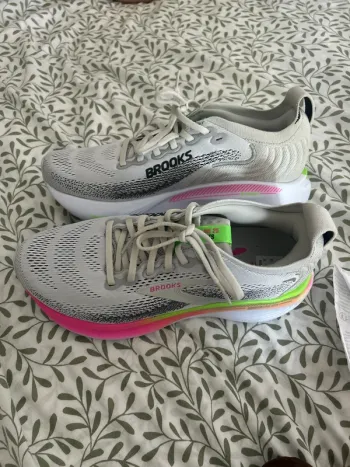 Brooks Running Shoes bike usato — immagine 8 di 9
