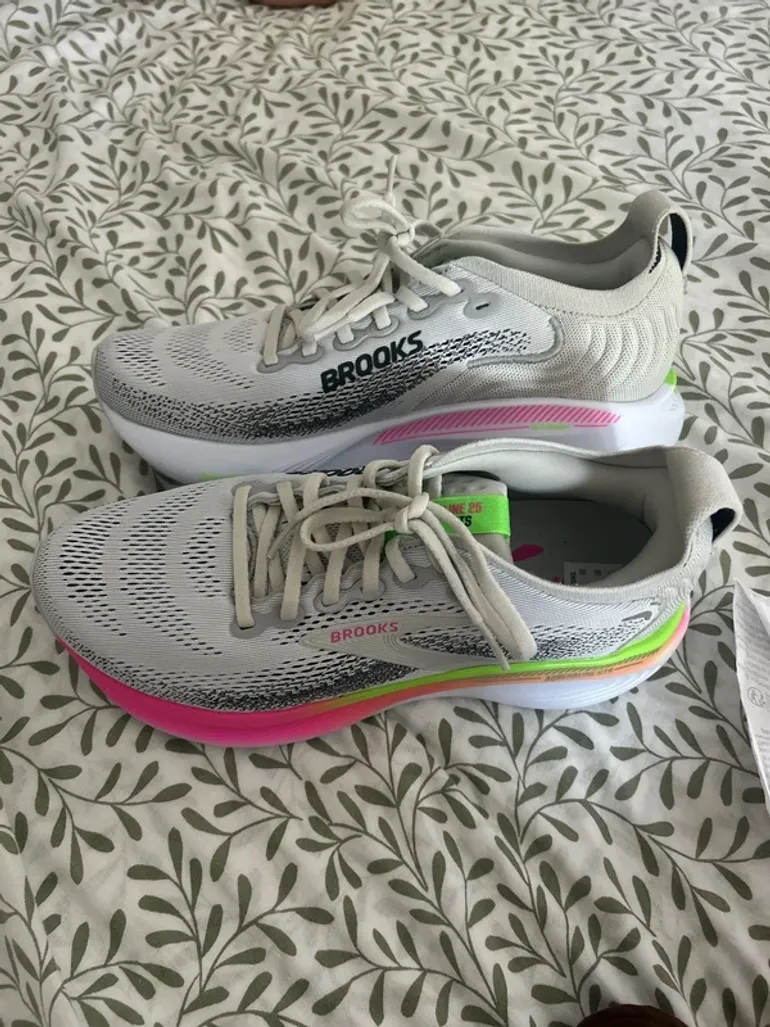 Brooks Running Shoes bike usato — immagine 8 di 9