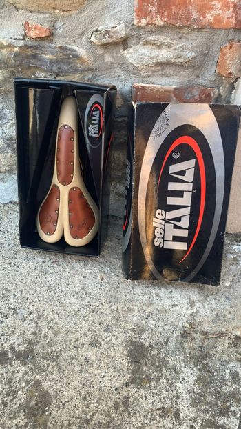 Käytetty Sella Italia storika Saddles & Seatposts