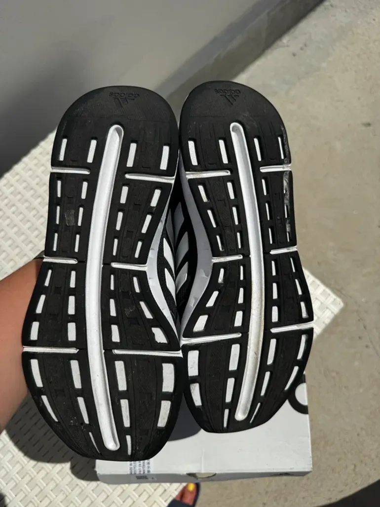 Brugt Adidas Swift Run J bike — billede 6 af 7