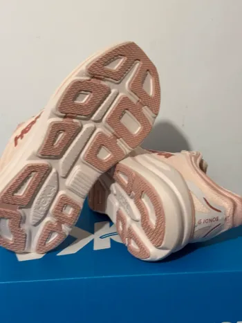Used Hoka Bondi 9 bike — image 7 of 15