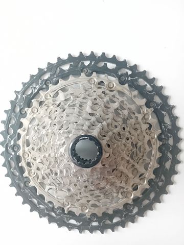 Shimano Deore XT 12V Cassette Drivetrain & Pedals usato