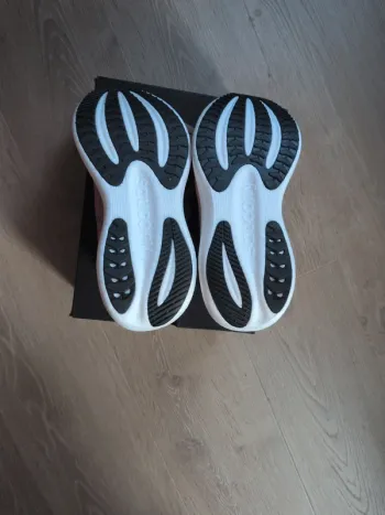 Gebrauchtes Saucony Triumph 23 bike — Bild 2 von 3