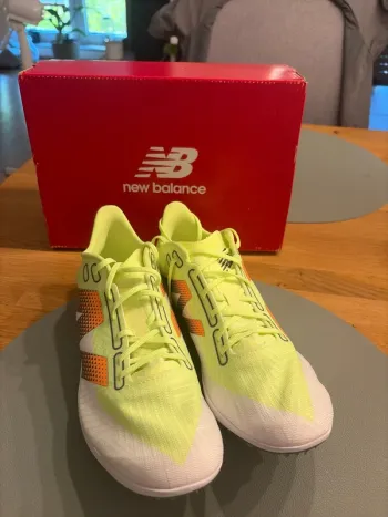 Używany New Balance Sprint Spikes Running Shoes