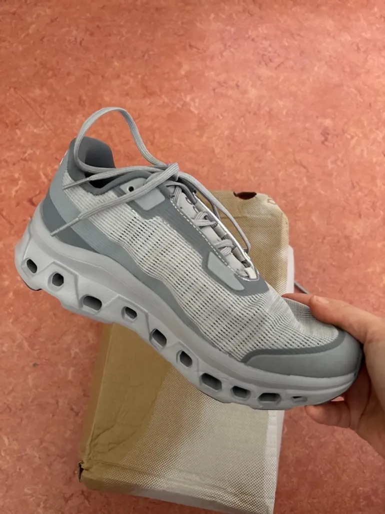 On Running Cloud bike usato — immagine 2 di 5
