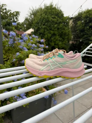 Używany Asics Trabuco Terra 3 Running Shoes