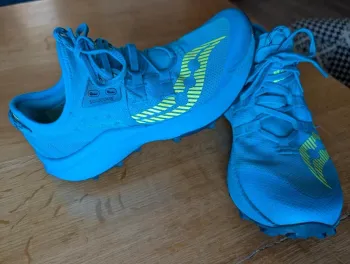 Używany Saucony Endorphin Rift Running Shoes