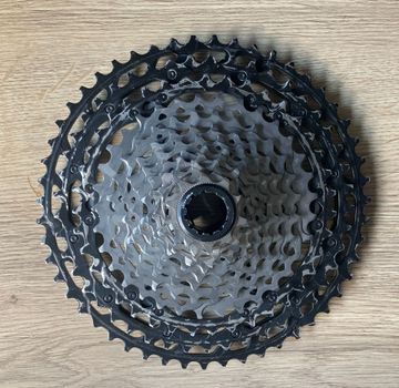 Używany Shimano XTR CS-M9101 Cassette Drivetrain & Pedals