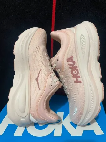 Used Hoka Chaussures bike — image 2 of 9