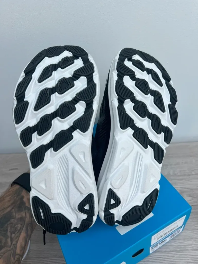 Used Hoka Clifton 9 bike — image 5 of 6