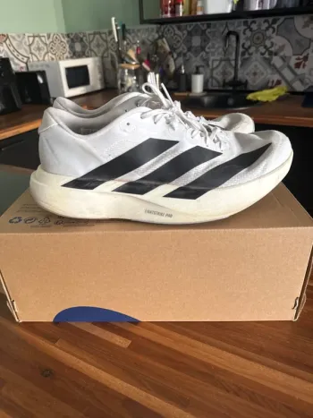 Używany Adidas adizero SL Running Shoes