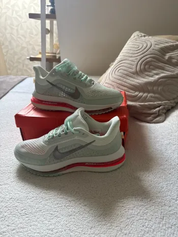 Używany Pegasus Premium Running Shoes
