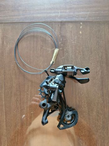 Używany Shimano XT RD-M8100-SGS Shadow Plus 2024 Drivetrain & Pedals