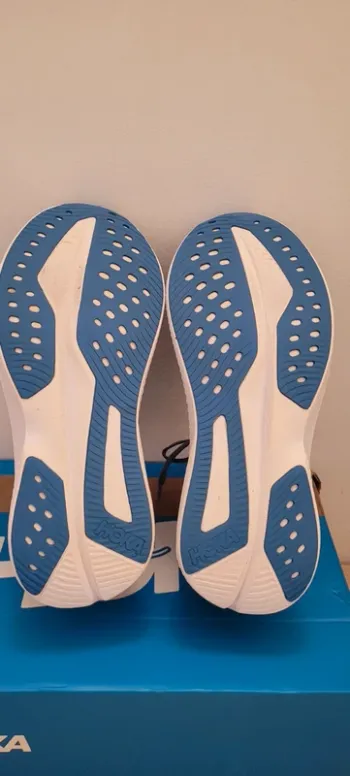 Used Scarpa Hoka bike — image 4 of 10