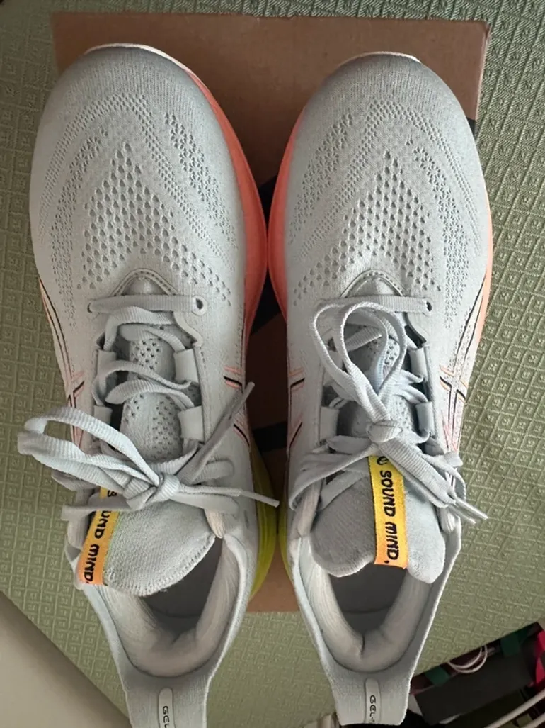 Used Asics Gel Nimbus 26 bike — image 3 of 7