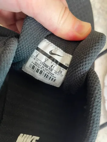 Used Nike Air Max Comfort bike — image 3 of 4