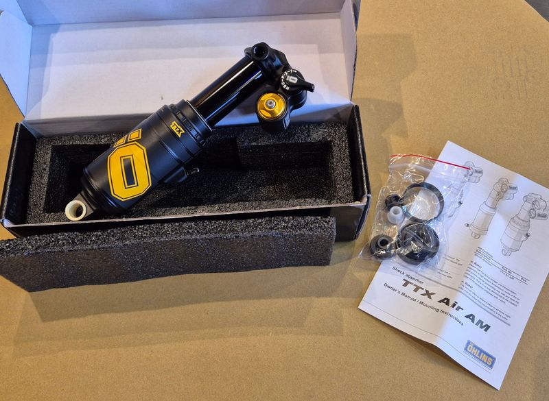 Used Öhlins TTX2 Air Trunnion Rear Suspension