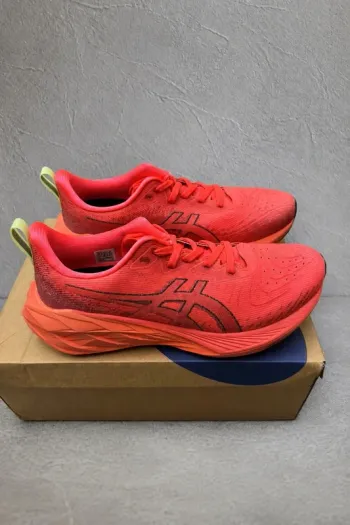 Used Asics NOVABLAST 4 Running Shoes