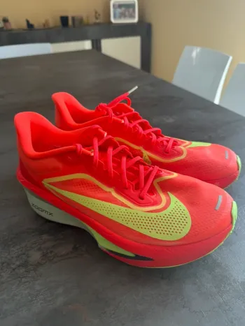 Used 100% Zoom Fly 6 Running Shoes