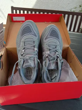 New Balance Uhieraa bike usato — immagine 3 di 7