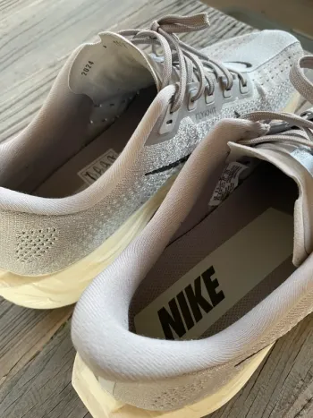 Nike ZoomX bike d'occasion — image 2 sur 4