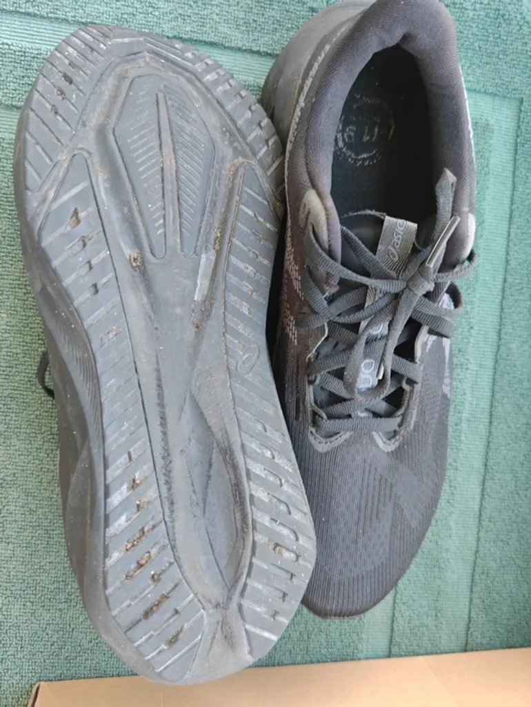 Brugt Asics Novablast 5 bike — billede 4 af 12