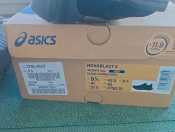 Used Asics Novablast 5 Running Shoes