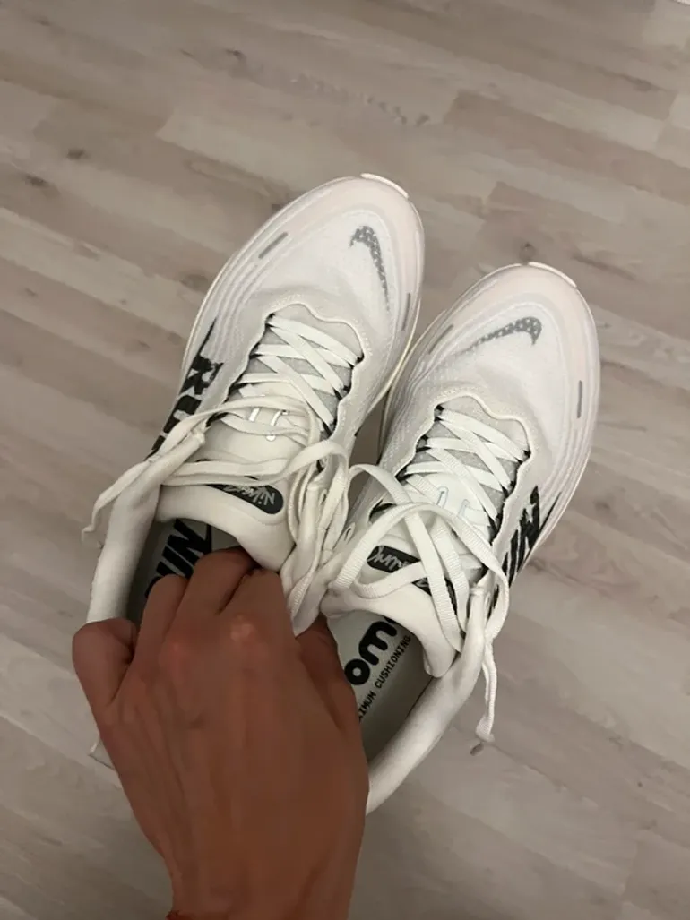 Used Nike Vomero 18 bike — image 4 of 8