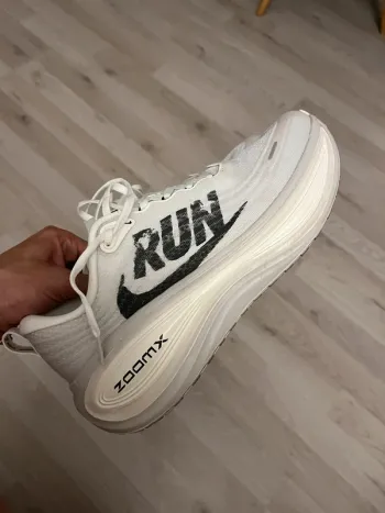 Nike Vomero 18 Running Shoes de segunda mano