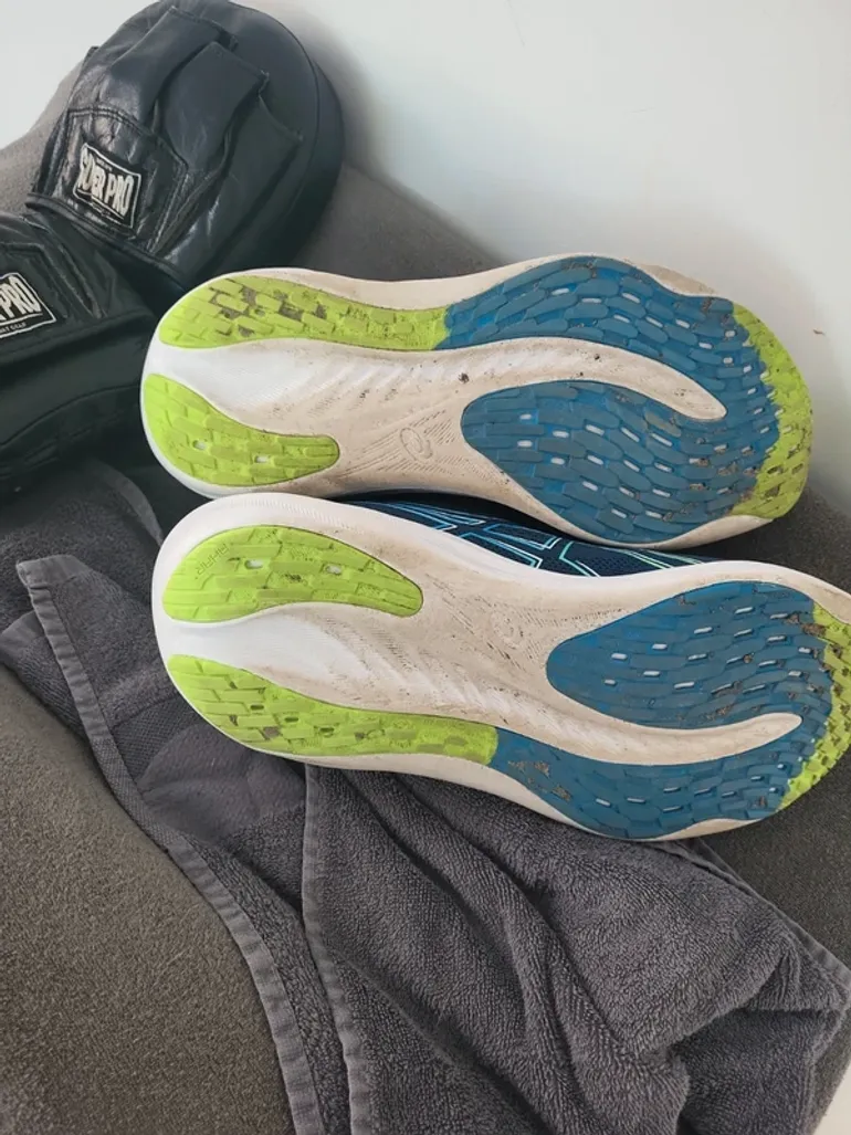 Used Asics Gel Nimbus 26 bike — image 4 of 4