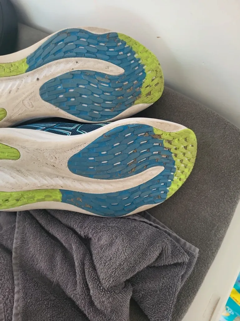 Used Asics Gel Nimbus 26 bike — image 3 of 4