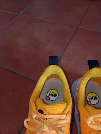 Used Nike Air Max Nuaxis bike — image 4 of 7