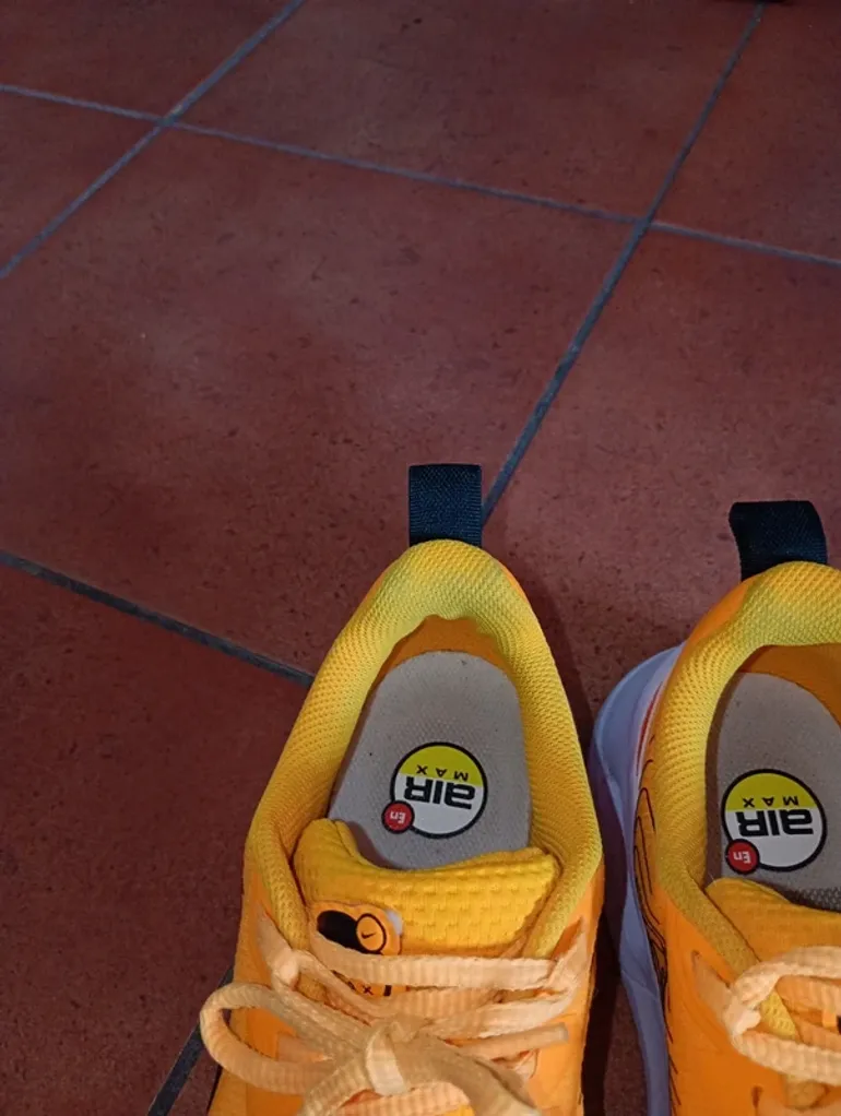 Used Nike Air Max Nuaxis bike — image 4 of 7
