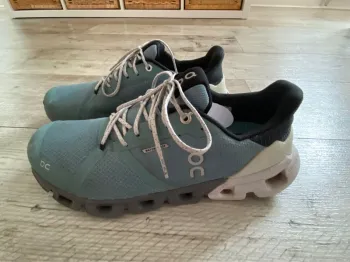 On Running Cloud Waterproof Running Shoes d'occasion