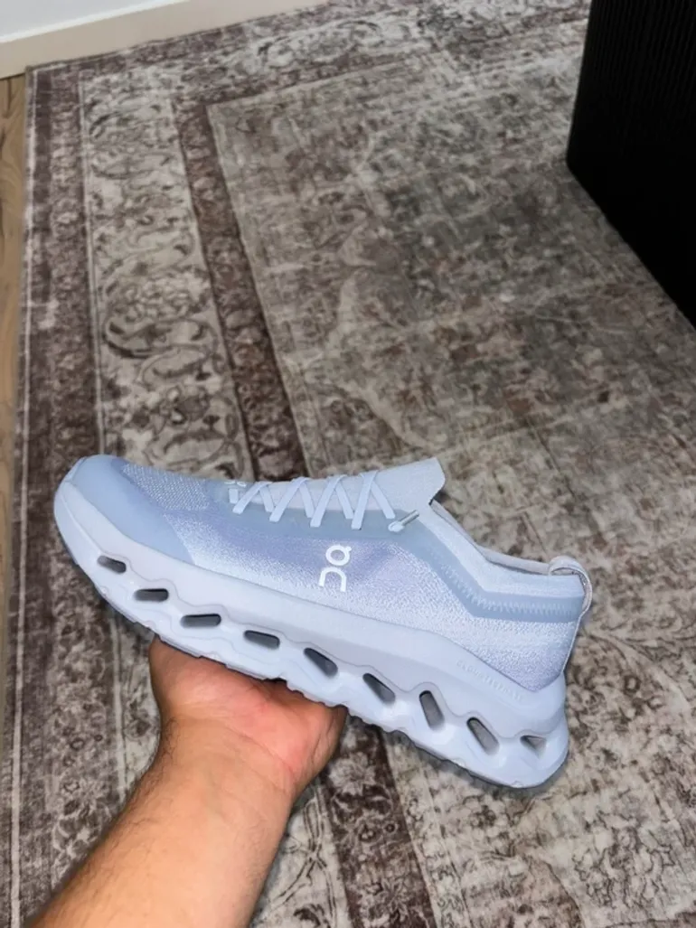 Tweedehands On Running Shoes bike — afbeelding 5 van 5