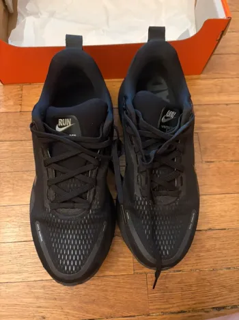 Używany Nike Vomero 18 Running Shoes