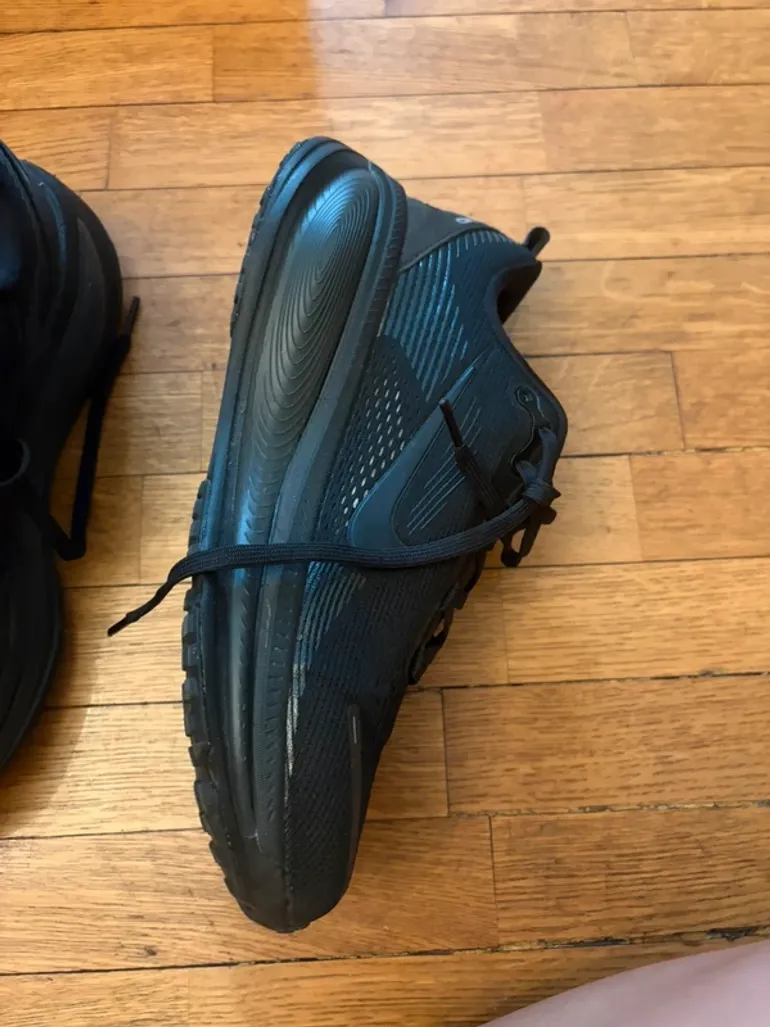 Used Nike Vomero 18 bike — image 6 of 9