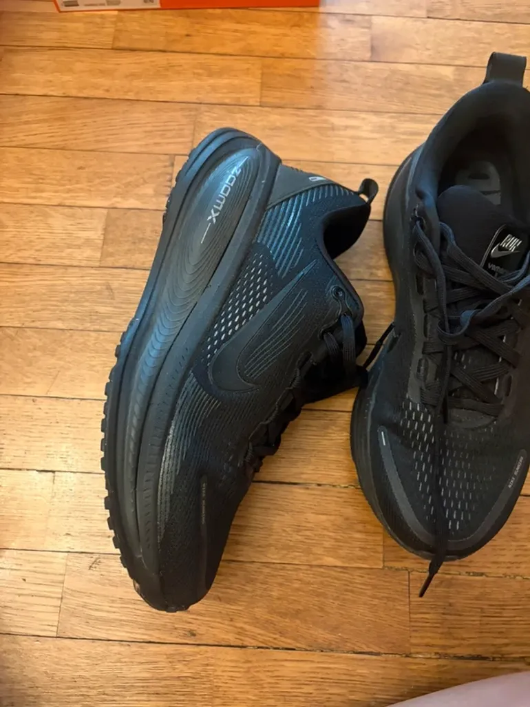 Used Nike Vomero 18 bike — image 4 of 9