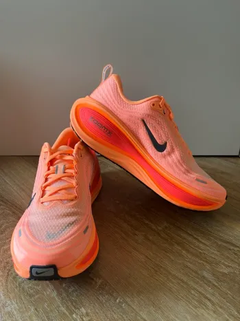 Käytetty Nike Vomero Plus Running Shoes