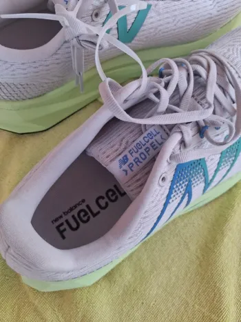 Used New Balance Running Shoes bike — image 2 of 7