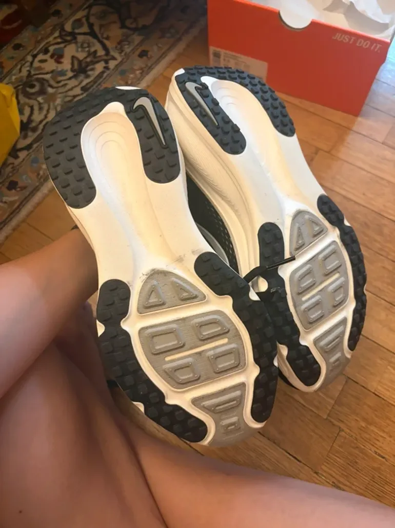 Used Nike Vomero 18 bike — image 9 of 10