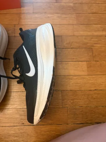 Used Nike Vomero 18 bike — image 6 of 10