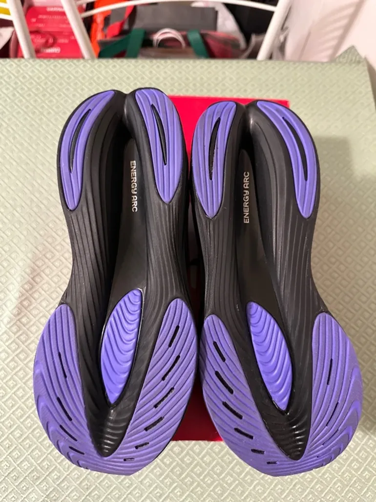 New Balance FuelCell SC Elite V3 bike d'occasion — image 7 sur 9