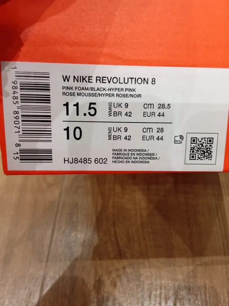Nike Revolution 8 bike d'occasion — image 10 sur 10
