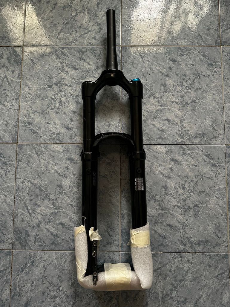 Used Fox 36 FLOAT Performance E-Bike Fork 2026 bike — image 3 of 5