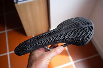 Gebrauchtes Fizik Vento Antares R1 Adaptive Saddle Saddles & Seatposts