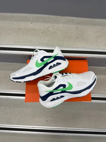 Tweedehands Nike Structure Plus bike — afbeelding 2 van 5